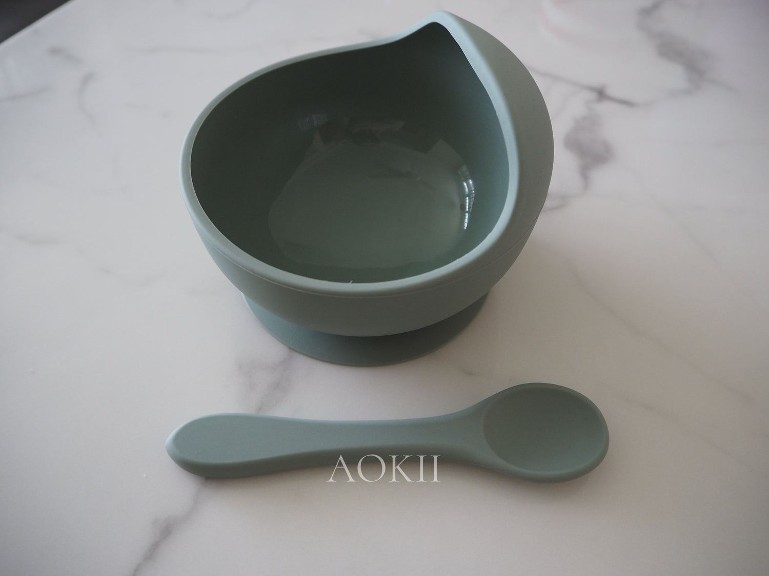 Food-grade silicone baby feeding bowl, BPA-free and PVC-free