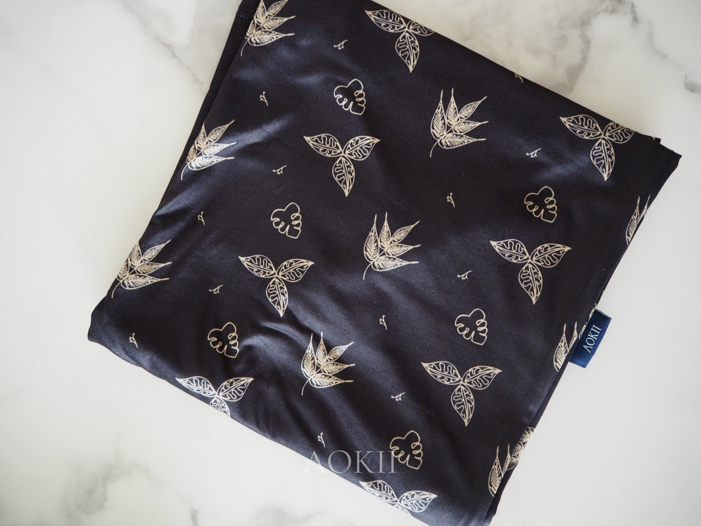 Organic soft nursing cover for breastfeeding and baby shower gifts