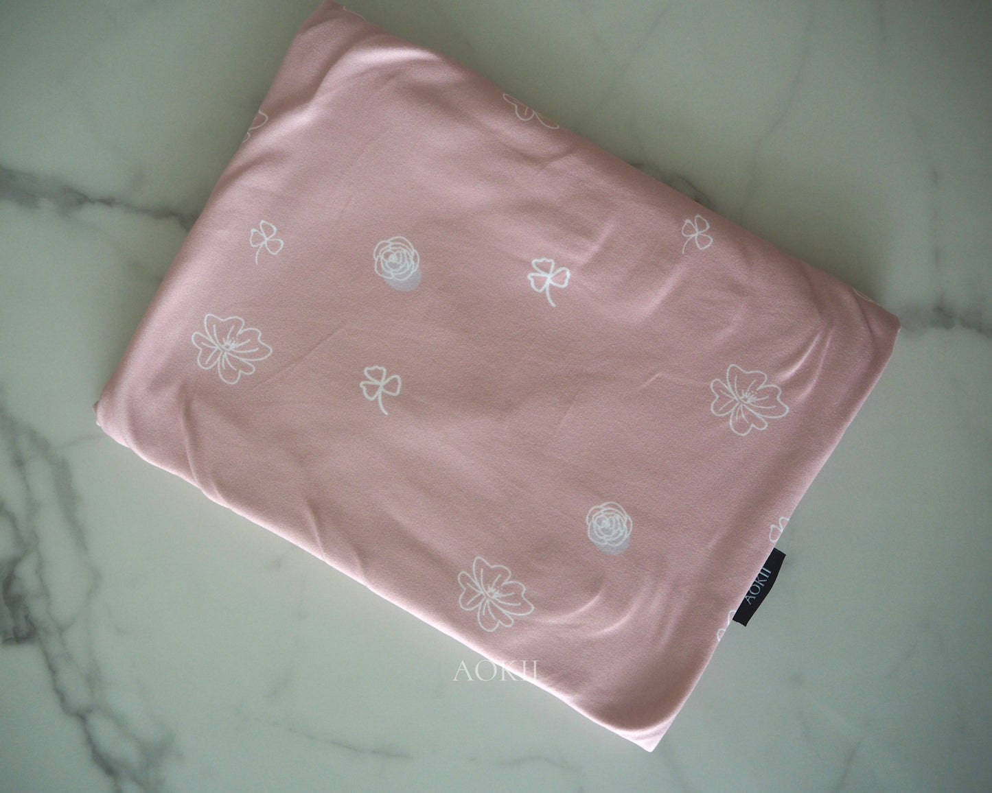 Organic soft nursing cover for breastfeeding and baby shower gifts